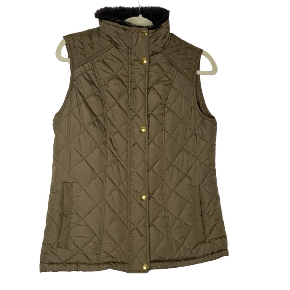 Weatherproof quilted puffer vest with plush lining. Size S